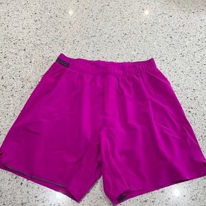 Men’s lulu lemon 5 inch shorts